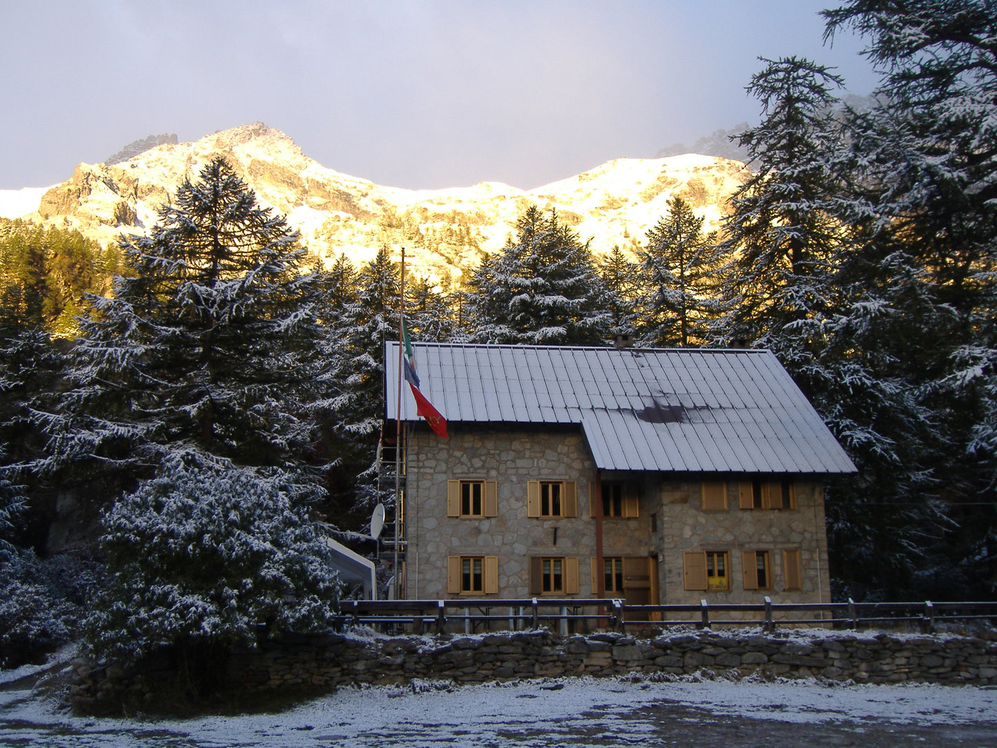 SOGGIORNO AL RIFUGIO LEVI: ROBINSON CRUSOE VA IN MONTAGNA